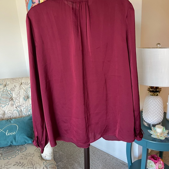 Ann Taylor Factory Burgundy Blouse Elegant Design - Picture 3 of 3